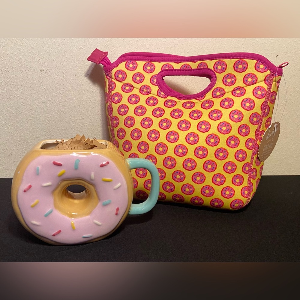 Donut Lunch Tote & Coffee Cup ~ NWT 🍩